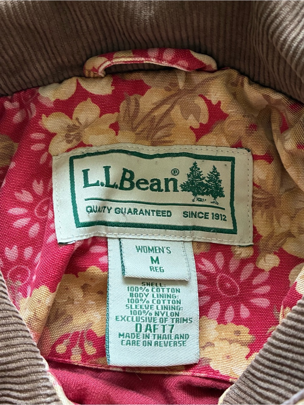 009 - VINTAGE 90s WOMENS LL BEAN FLORAL BARN CHORE JACKET - Picture 2 of 6
